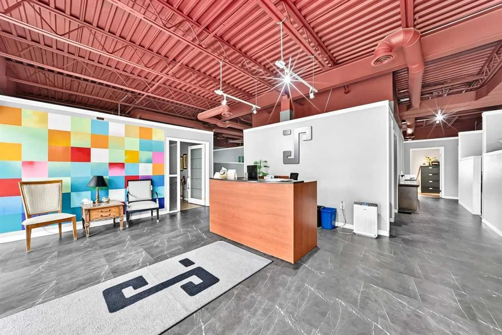 4722 1 Street SW, Calgary — photo 3 of 31