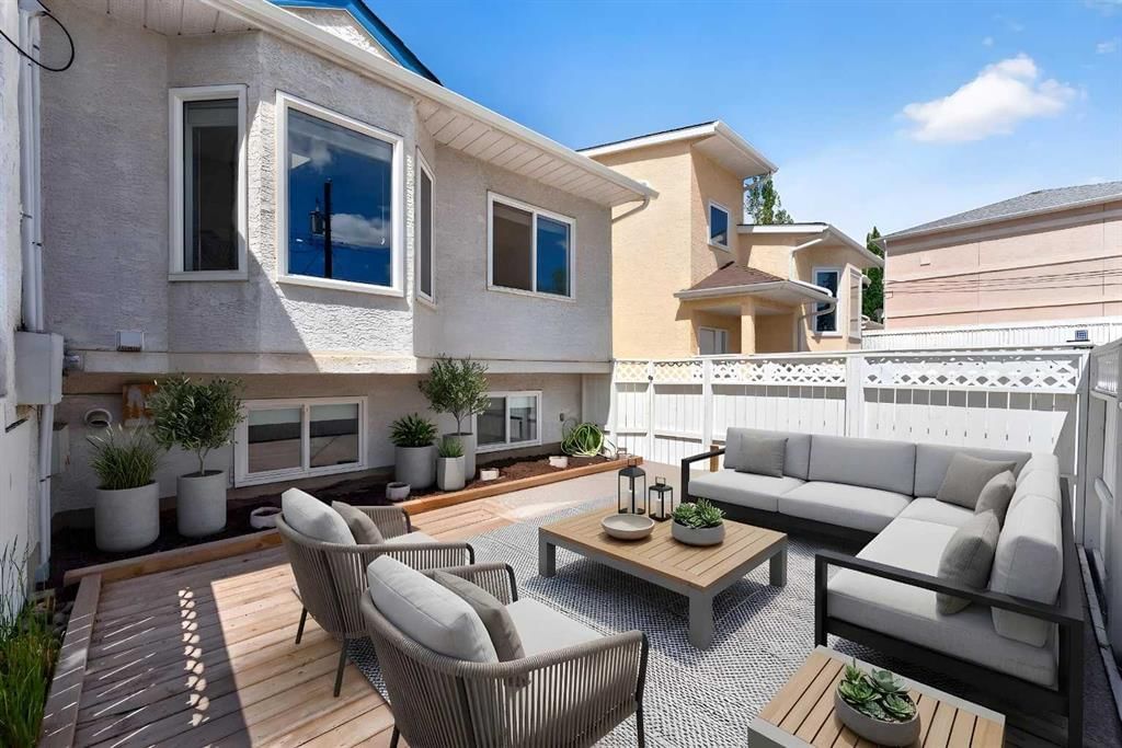 2, 2220 29 Street SW, Calgary — main listing photo