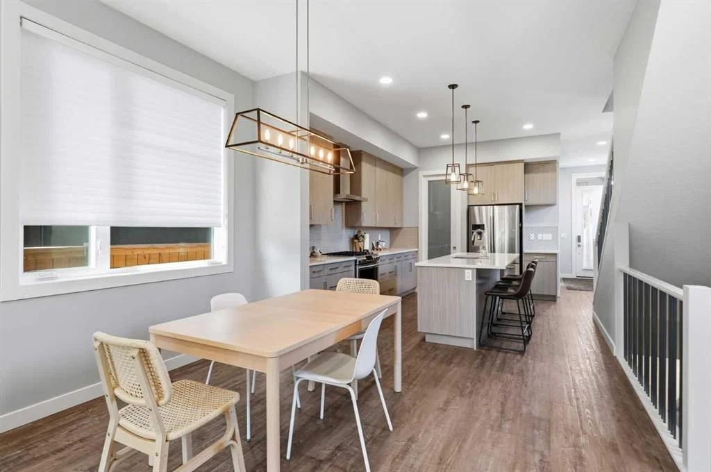 4609 72 Street NW, Calgary — photo 5 of 43