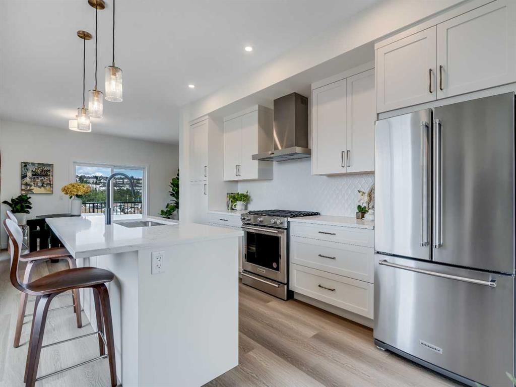 6106, 200 Southridge Drive, Okotoks — main listing photo