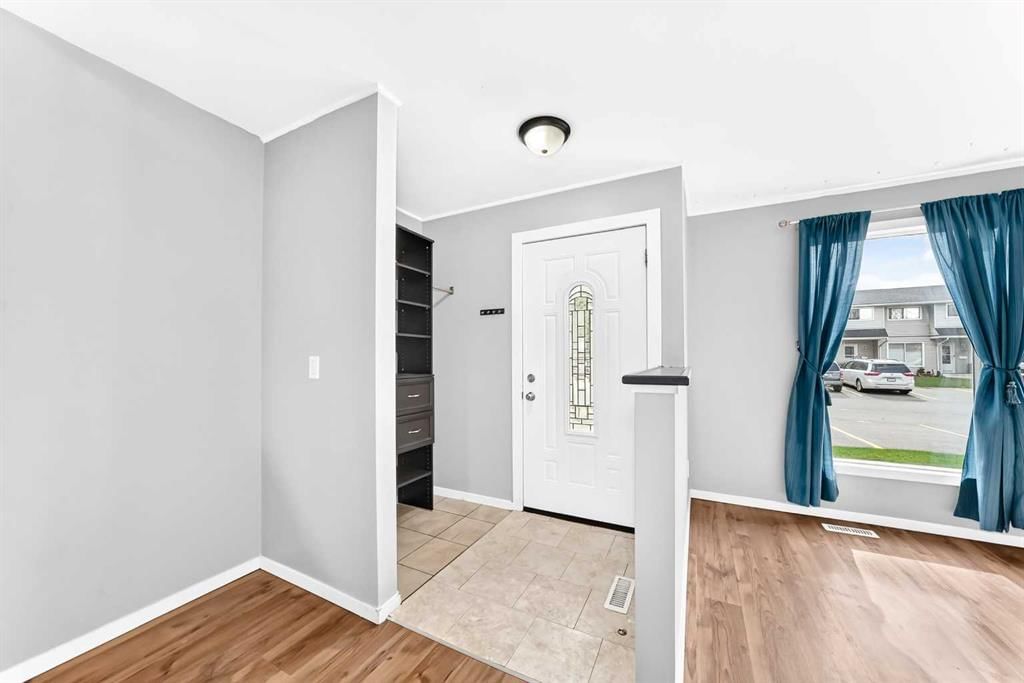 1047, 3235 56 Street NE, Calgary — photo 3 of 44