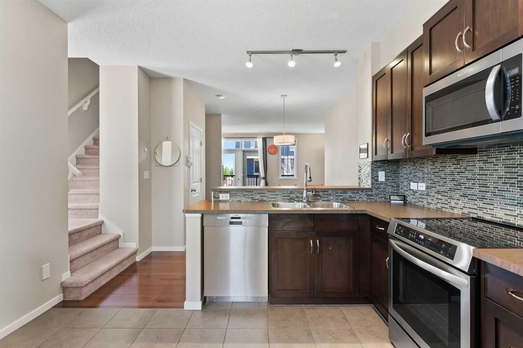 58 Evansview Road NW, Calgary — main listing photo