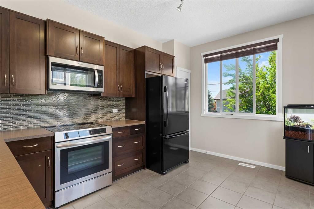 58 Evansview Road NW, Calgary — photo 3 of 39