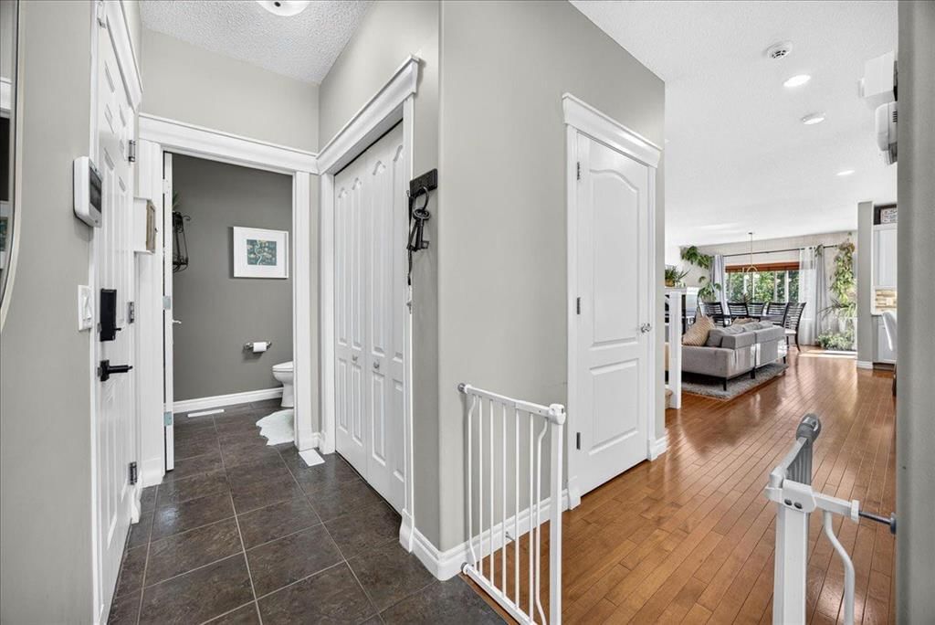 13 Covepark Bay NE, Calgary — photo 3 of 50