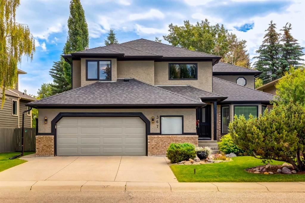 367 Woodbriar Circle SW, Calgary — main listing photo