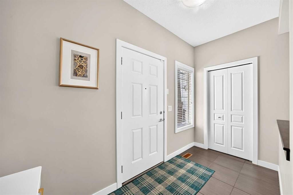 673 Panatella Boulevard NW, Calgary — photo 5 of 40