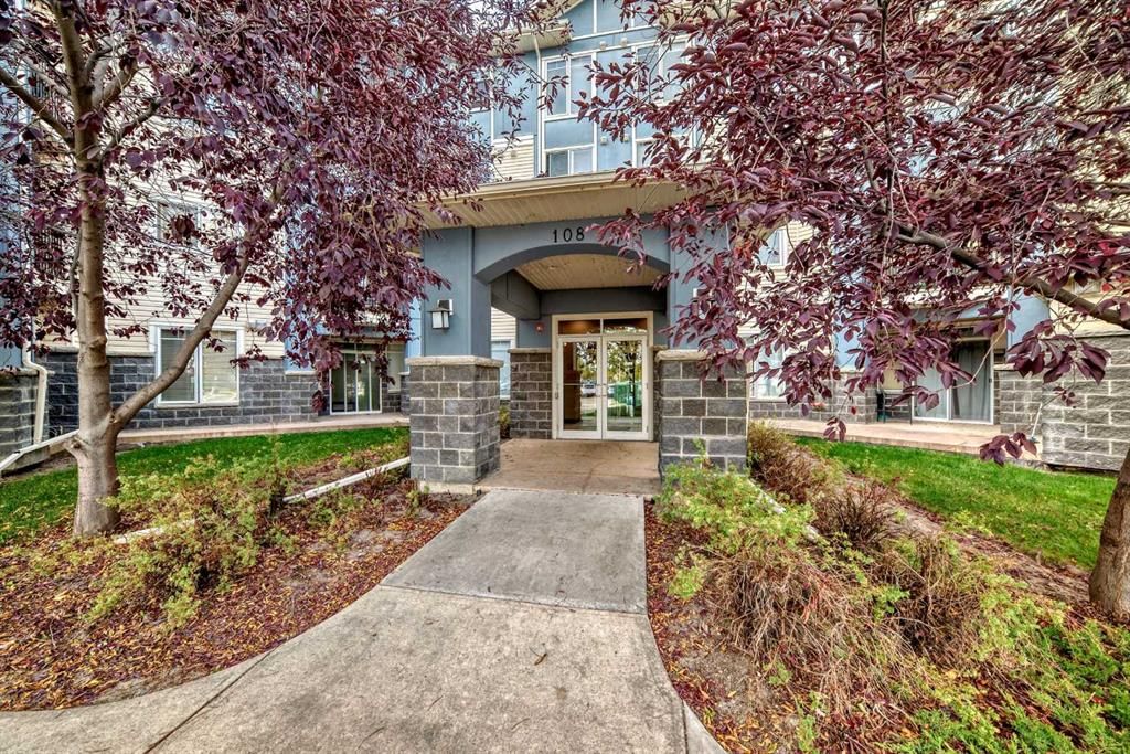 110, 108 Country Village Circle NE, Calgary — photo 3 of 38