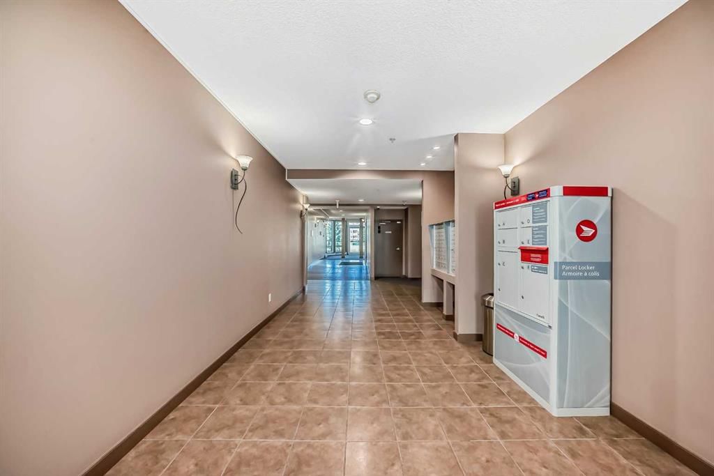 110, 108 Country Village Circle NE, Calgary — photo 4 of 38