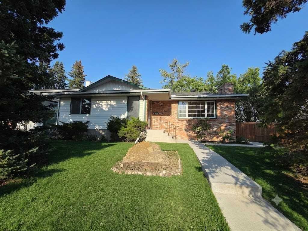 5936 Dalmead Crescent NW, Calgary — main listing photo
