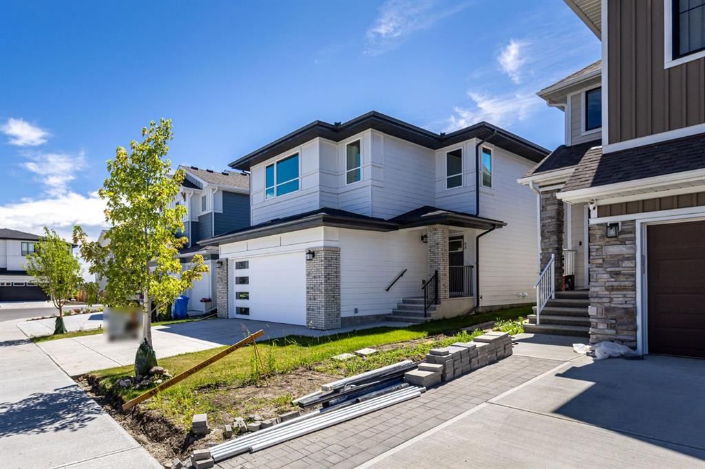 53 Versant Point SW, Calgary — photo 2 of 46