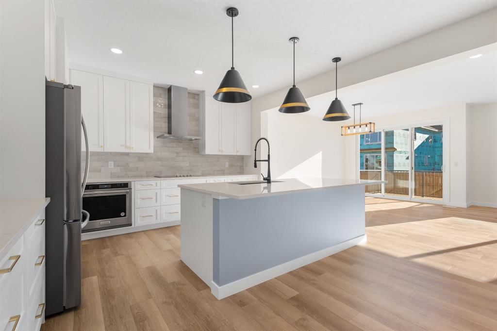 53 Versant Point SW, Calgary — photo 3 of 46