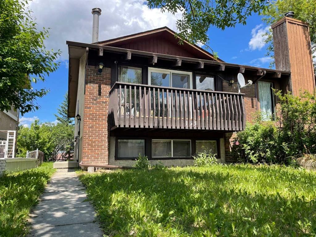 153 Bergen Crescent NW, Calgary — main listing photo