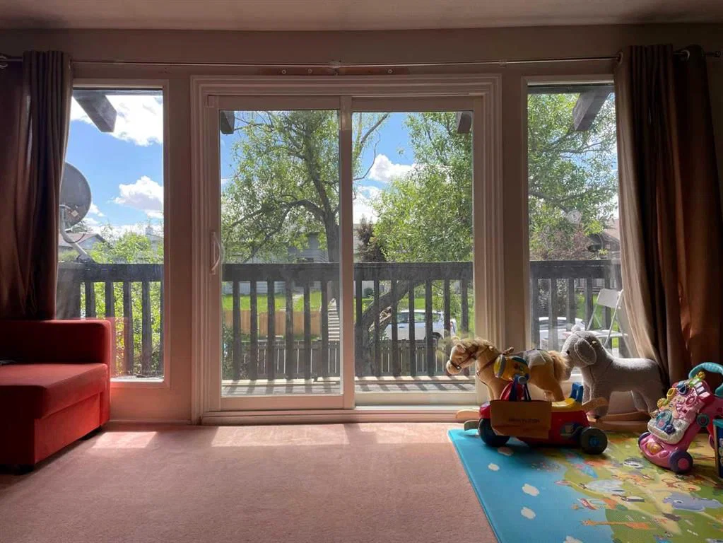 153 Bergen Crescent NW, Calgary — photo 3 of 21