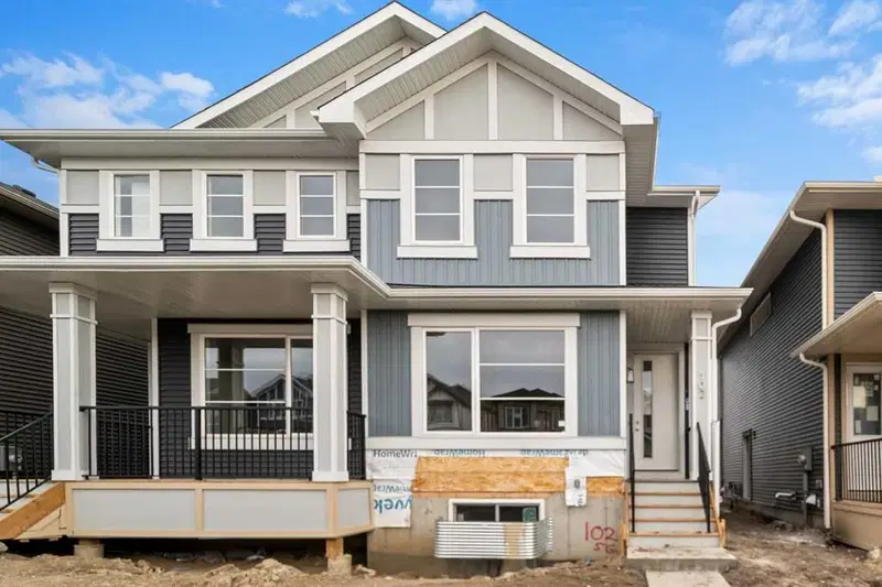 102 Sora Gardens SE, Calgary — main listing photo