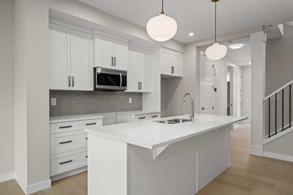 102 Sora Gardens SE, Calgary — photo 3 of 11