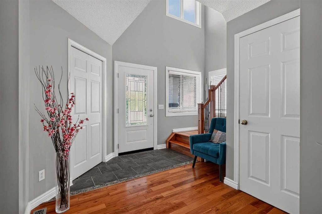 13 Coventry Way NE, Calgary — photo 3 of 50
