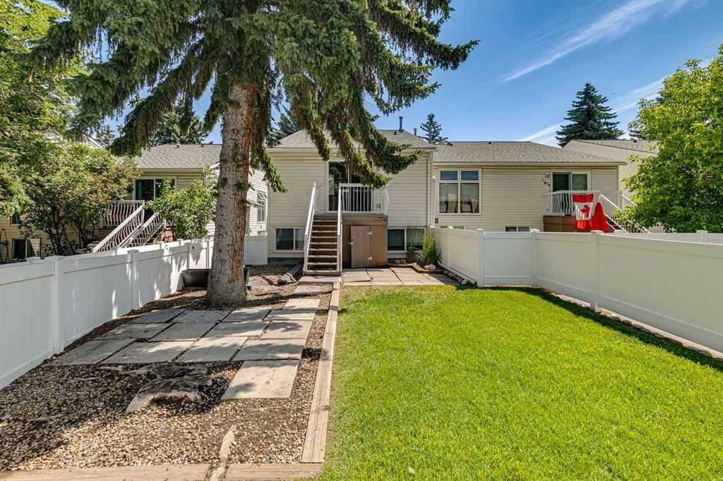 11424 8 Street SW, Calgary — main listing photo