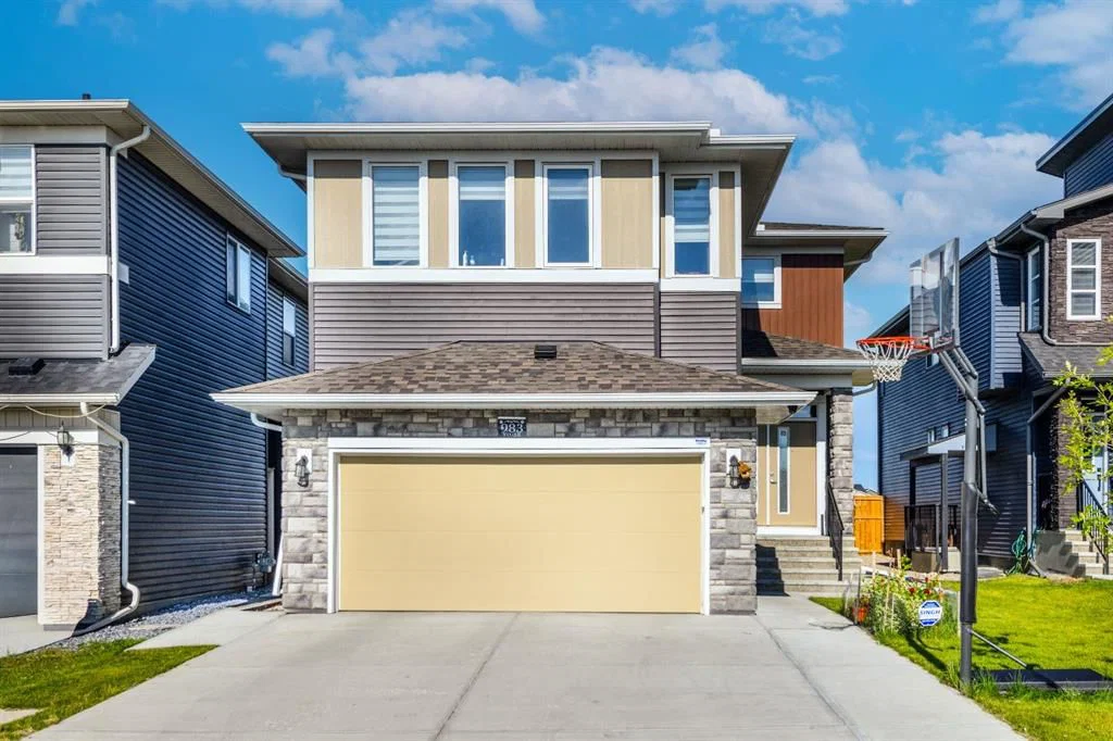 983 Corner Meadows Way NE, Calgary — main listing photo