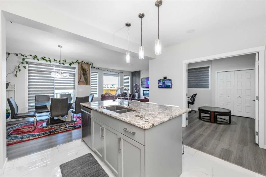 983 Corner Meadows Way NE, Calgary — photo 5 of 46