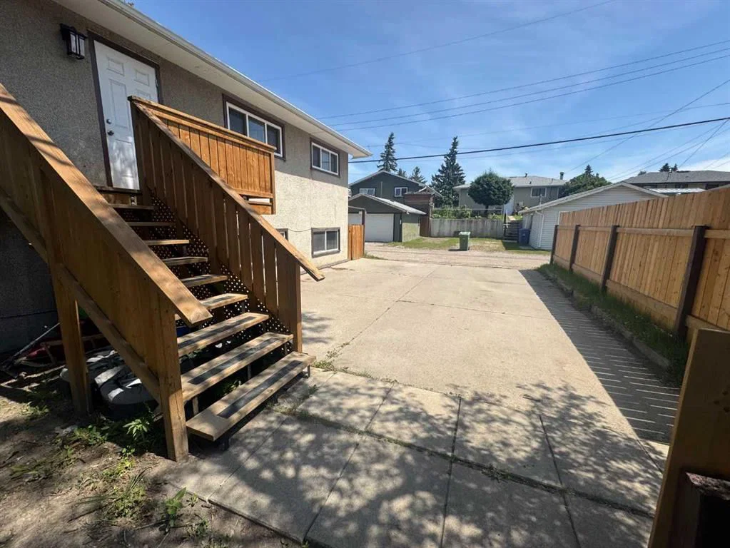 3429 19 Avenue SE, Calgary — photo 5 of 46
