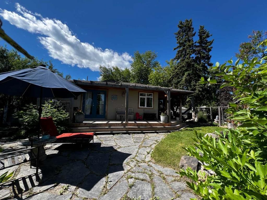 29 Windermere Road SW, Calgary — photo 2 of 34
