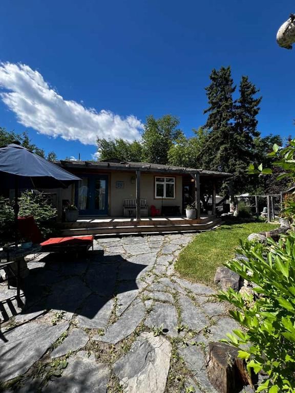 29 Windermere Road SW, Calgary — photo 4 of 34