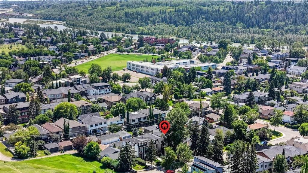 924 33A Street NW, Calgary — photo 3 of 50
