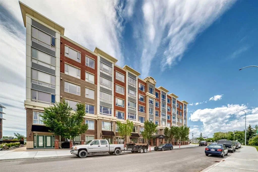 201, 35 Inglewood Park SE, Calgary — main listing photo