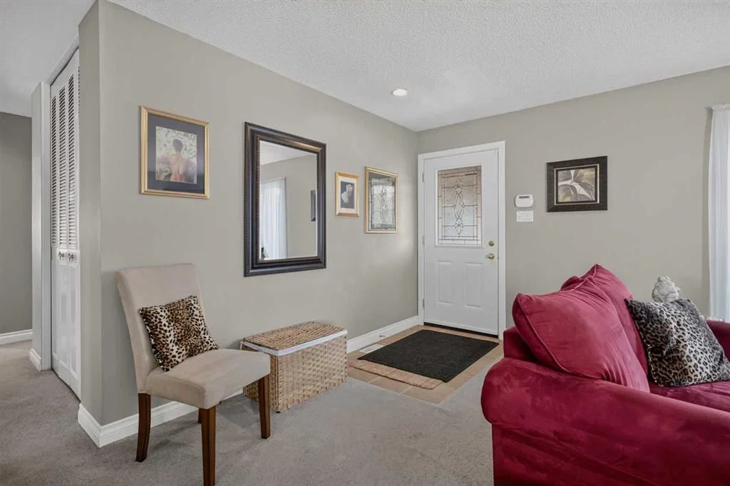 131 Cedarpark Drive SW, Calgary — photo 3 of 50