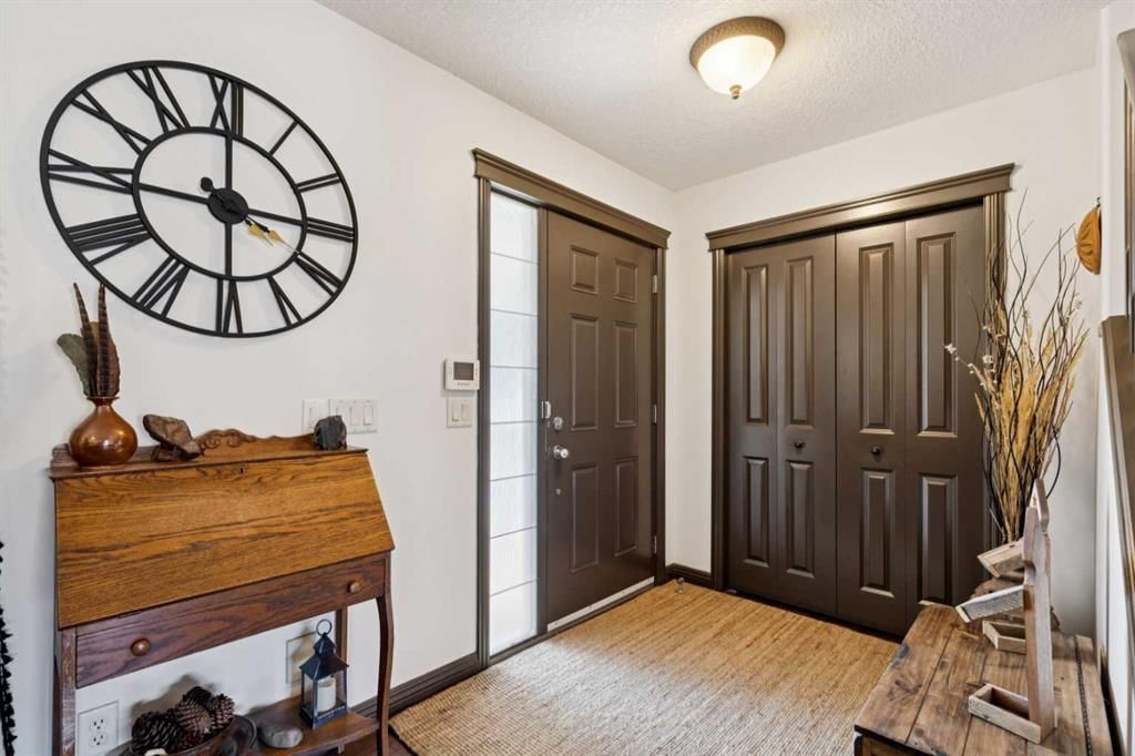 316 Prestwick Terrace SE, Calgary — photo 4 of 50