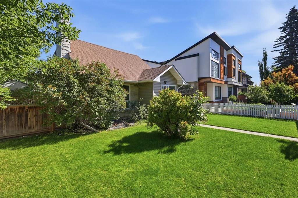 806 Radford Road NE, Calgary — photo 3 of 30