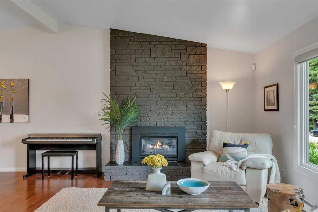 10219 7 Street SW, Calgary — photo 4 of 50