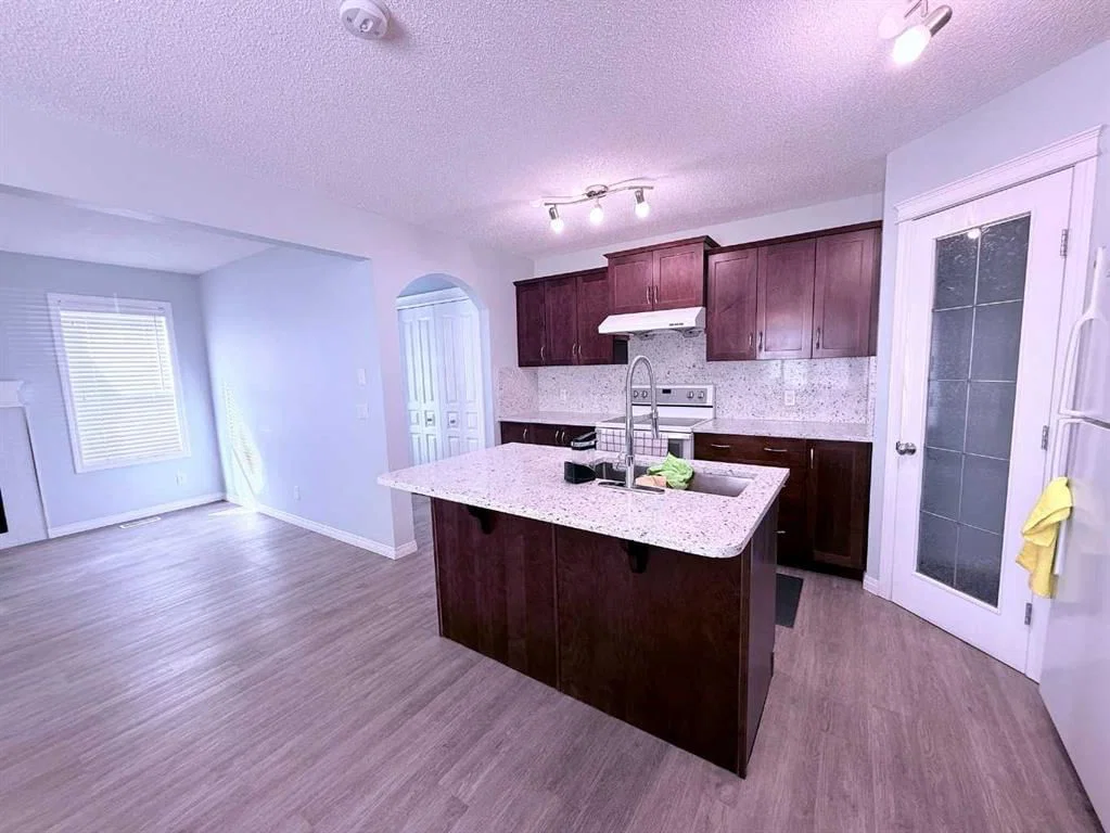 960 Taradale Drive NE, Calgary — photo 3 of 14