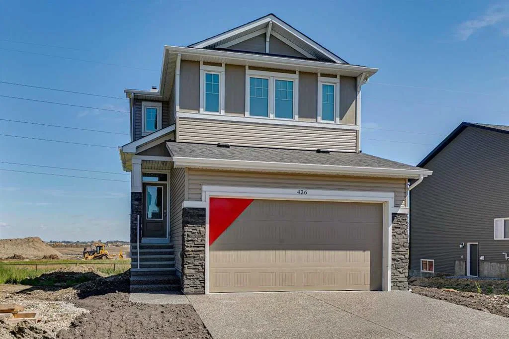 426 Hotchkiss Manor SE, Calgary — main listing photo
