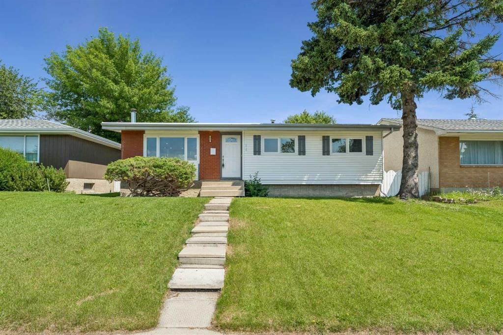 916 Mayland Drive NE, Calgary — photo 2 of 43