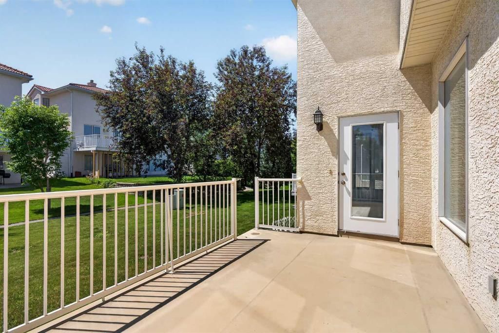 78 Hamptons Circle NW, Calgary — photo 3 of 41