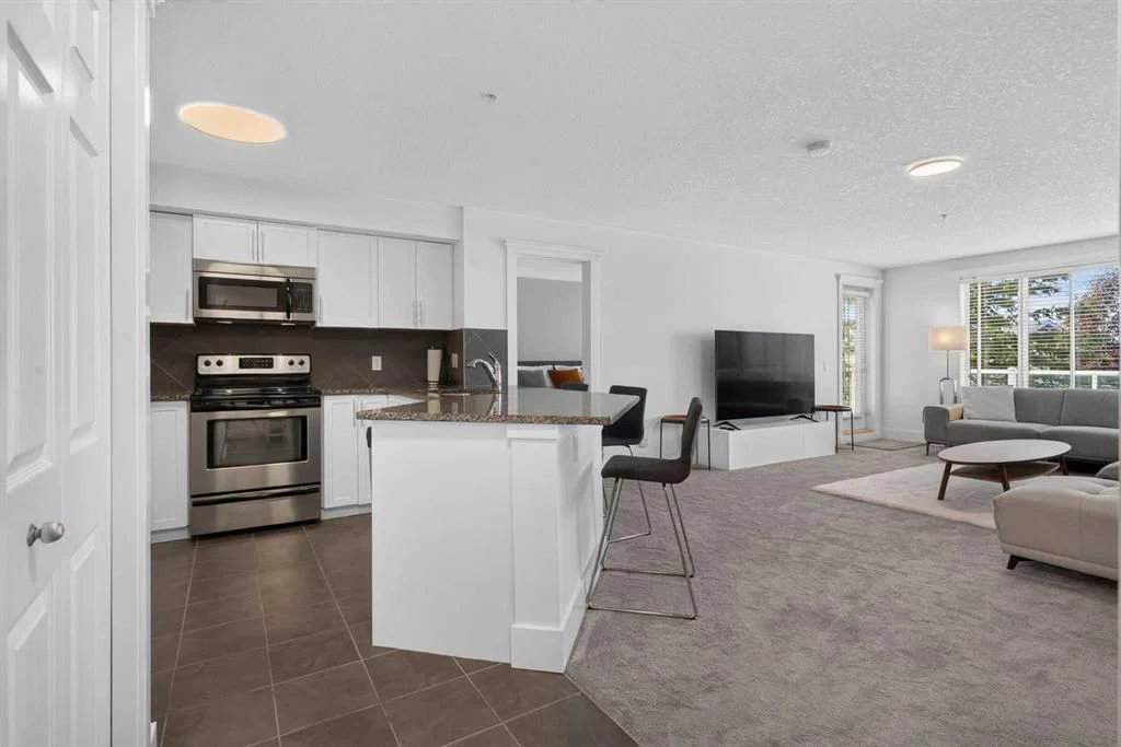 109, 500 Rocky Vista Gardens NW, Calgary — photo 2 of 45