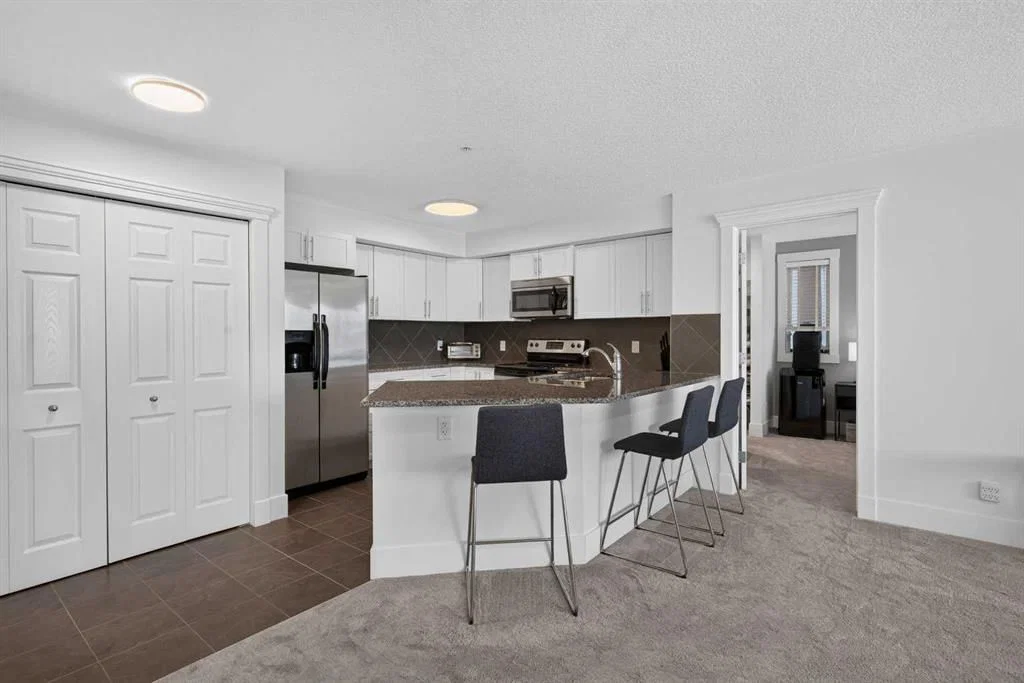 109, 500 Rocky Vista Gardens NW, Calgary — photo 3 of 45
