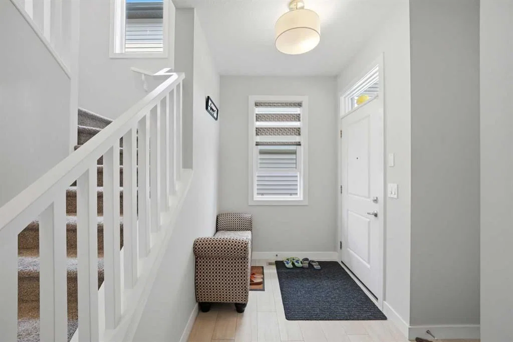 232 Cornerbrook Common NE, Calgary — photo 4 of 50