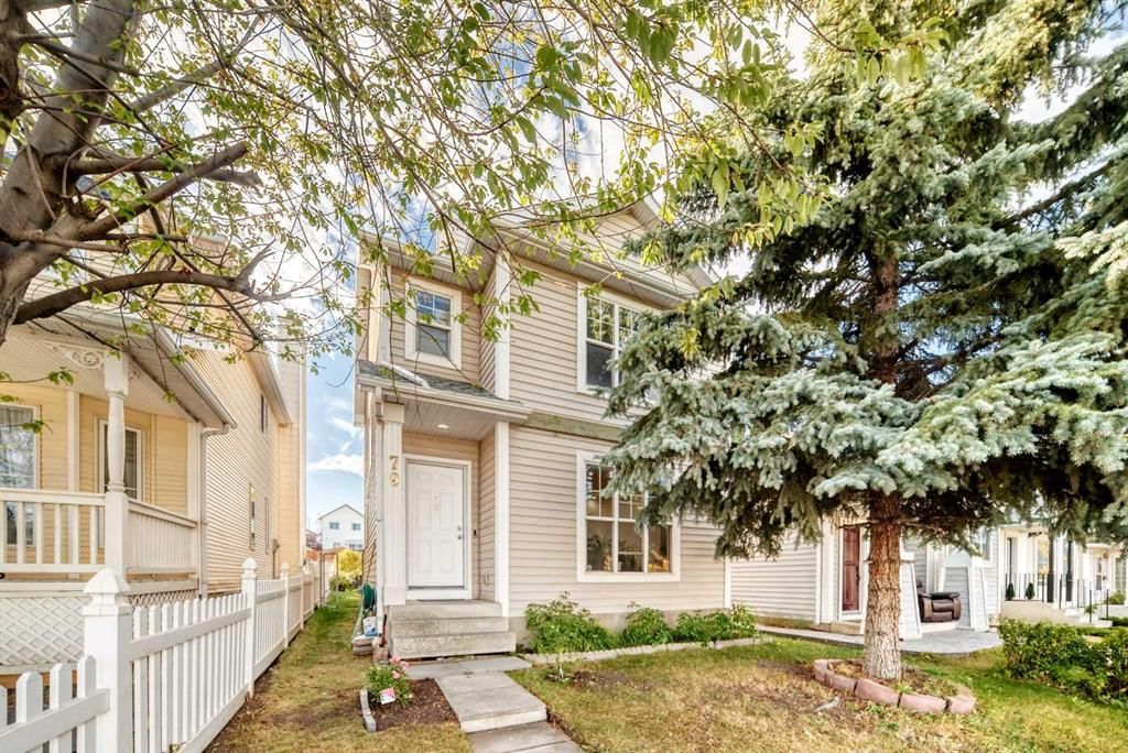 79 Hidden Crescent NW, Calgary — photo 2 of 32