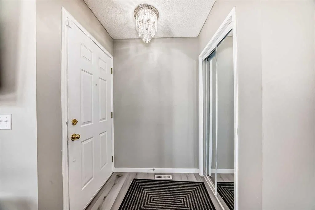 111 Martin Crossing Close NE, Calgary — photo 2 of 34