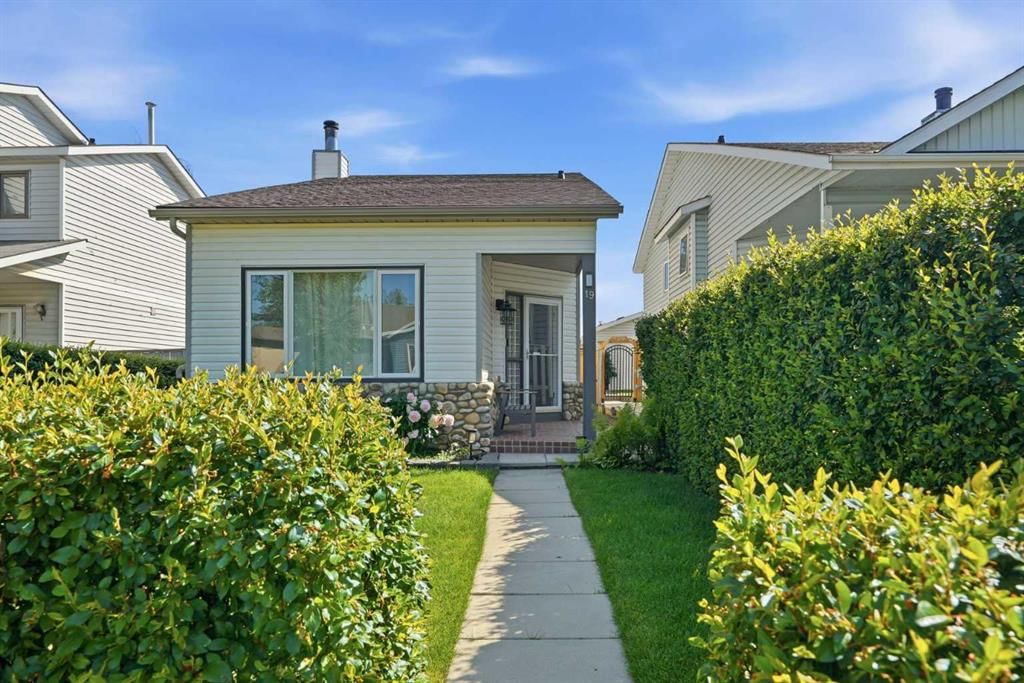 19 Millcrest Way SW, Calgary — main listing photo