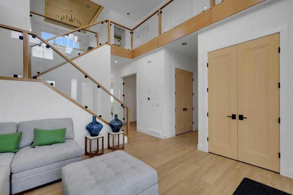 230 Royal Birch View NW, Calgary — photo 4 of 48