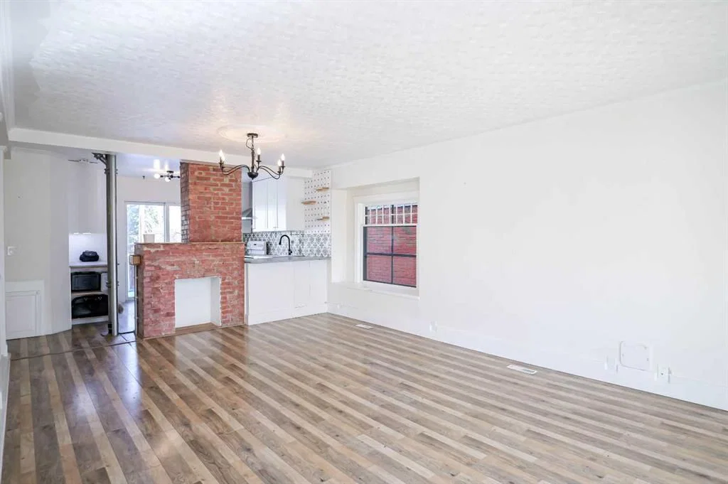 434 Memorial Drive NW, Calgary — photo 3 of 33