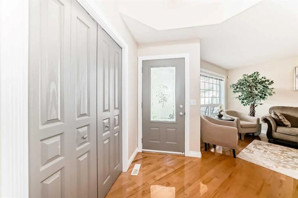 146 Scenic View Close, Calgary — photo 4 of 50
