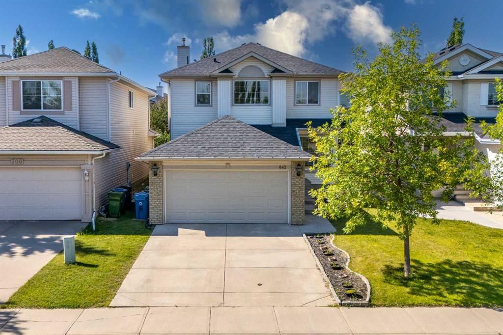 642 Citadel Drive NW, Calgary — main listing photo
