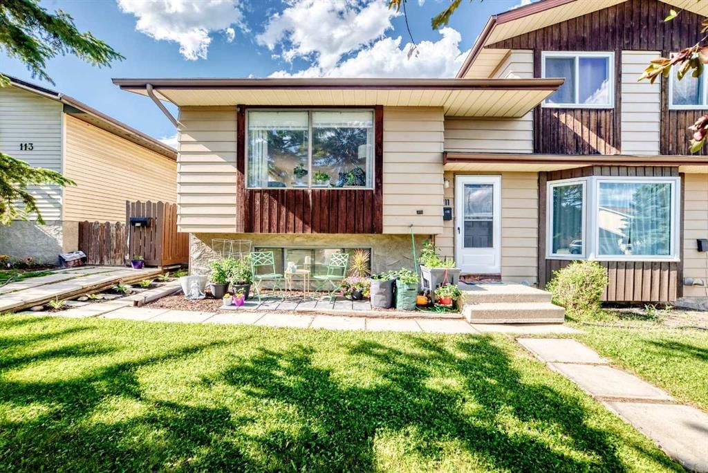 111 Bermondsey Way NW, Calgary — main listing photo