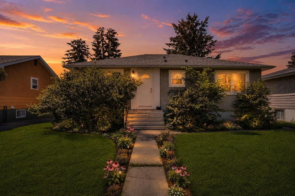1917 22 Avenue NW, Calgary — main listing photo