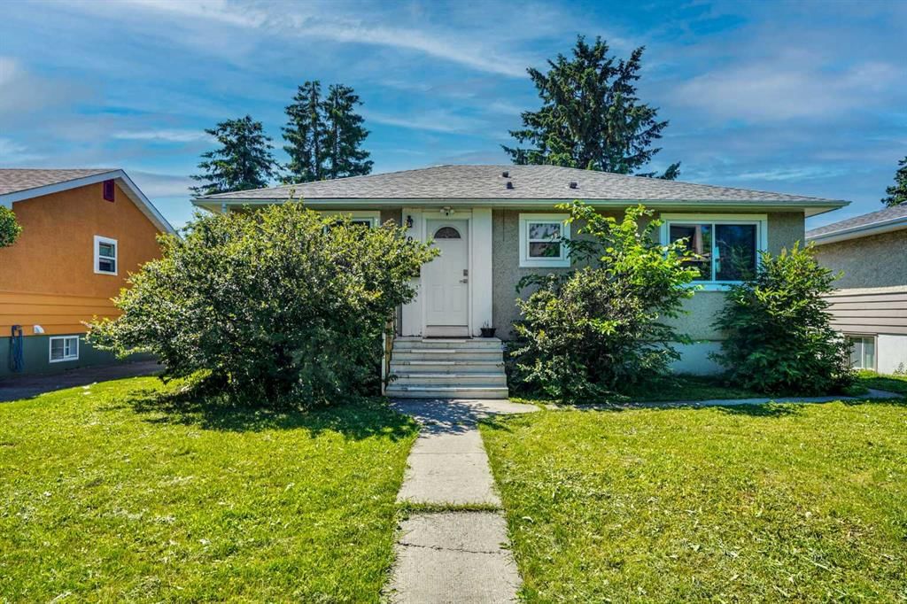 1917 22 Avenue NW, Calgary — photo 2 of 50
