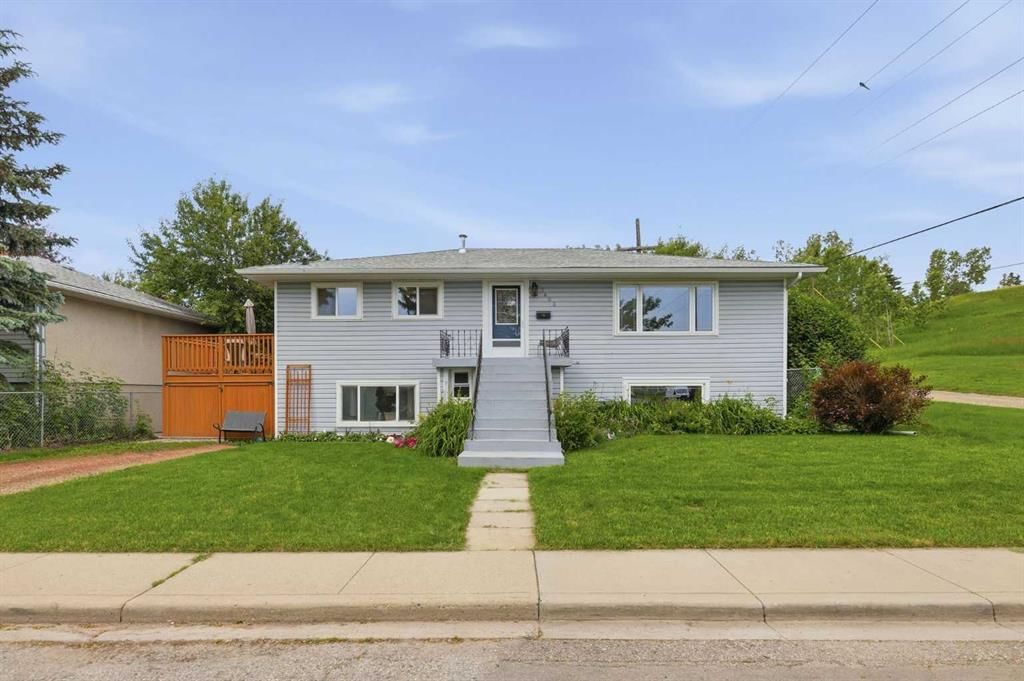 7403 20 Street SE, Calgary — main listing photo